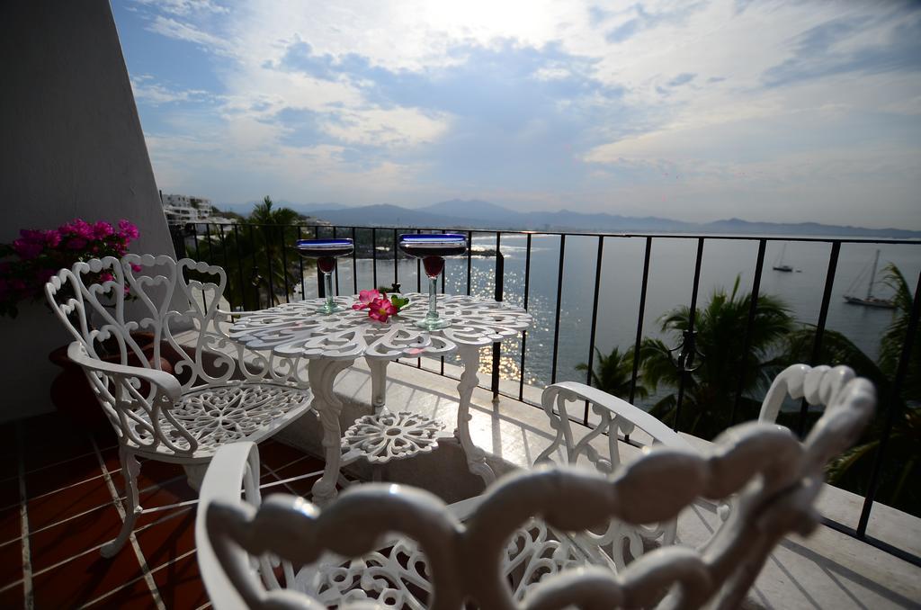 Dolphin Cove Inn Мансанильо Экстерьер фото
