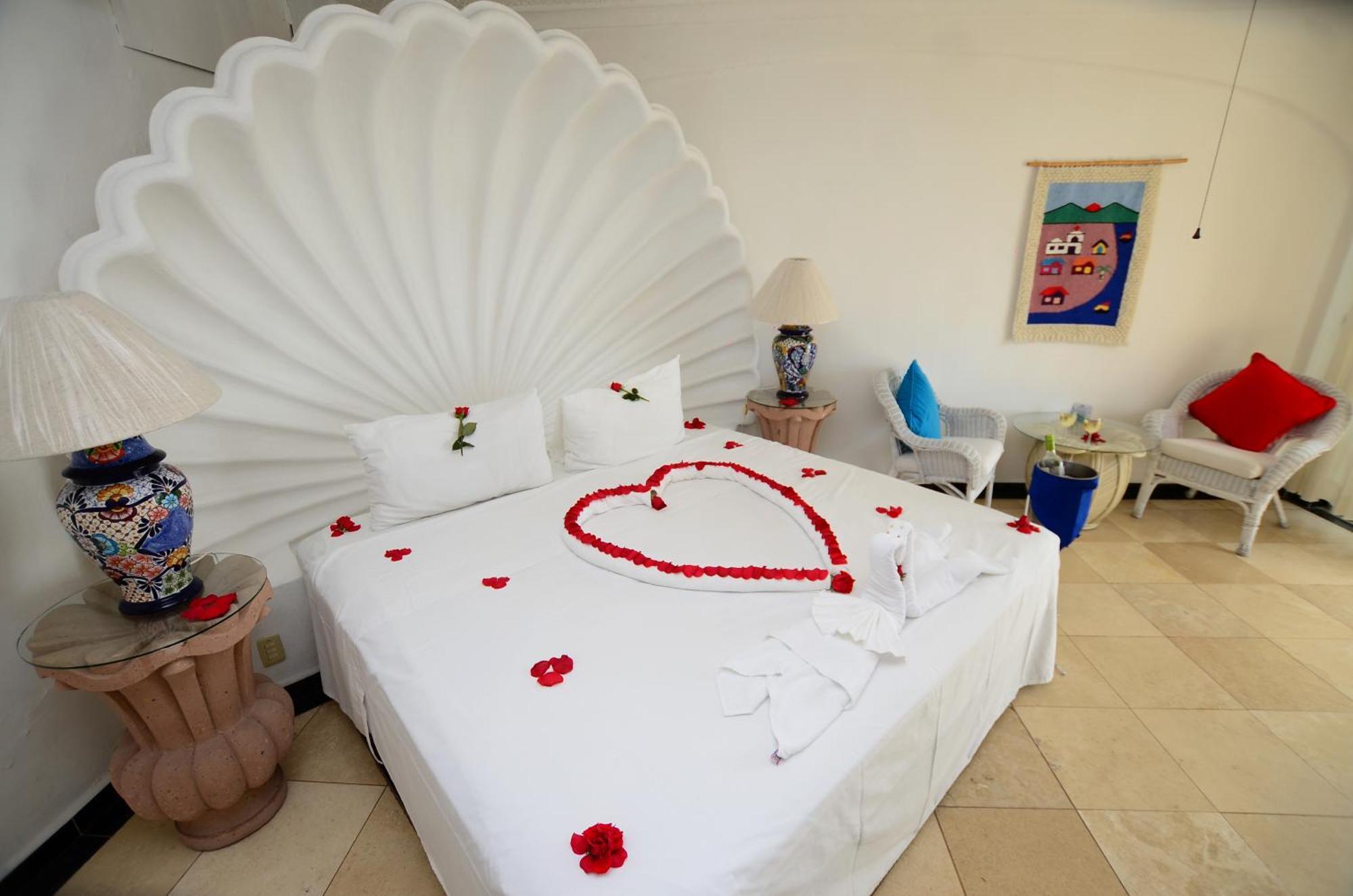 Dolphin Cove Inn Мансанильо Экстерьер фото